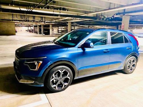 Blue 2025 Kia Niro EX Touring