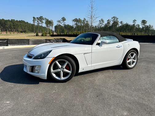 White 2008 Saturn Sky Red Line
