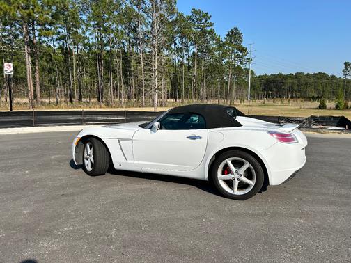 White 2008 Saturn Sky Red Line