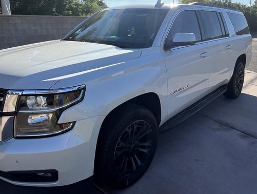 2017 Chevrolet Suburban LT