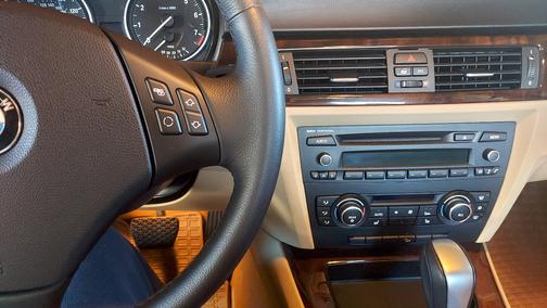 Silver 2011 BMW 328 i xDrive