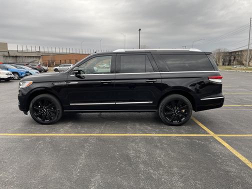 2023 Lincoln Navigator L Reserve