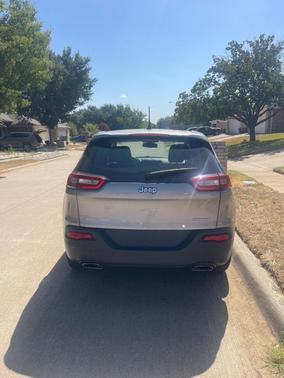 Silver 2017 Jeep Cherokee Sport
