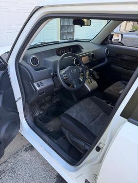 White 2015 Scion xB Base