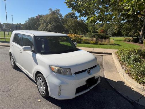 White 2015 Scion xB Base