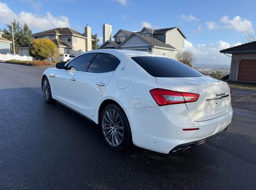 2018 Maserati Ghibli Base