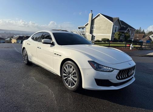 2018 Maserati Ghibli Base
