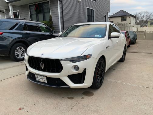 2019 Maserati Levante Trofeo