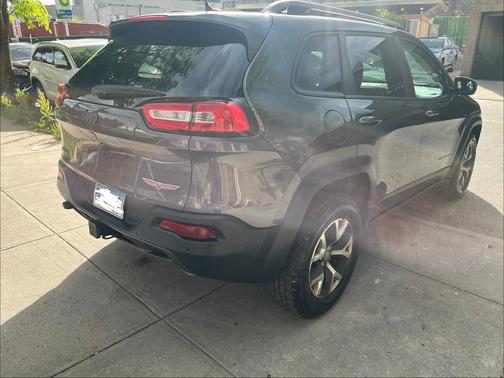 Gray 2014 Jeep Cherokee Trailhawk