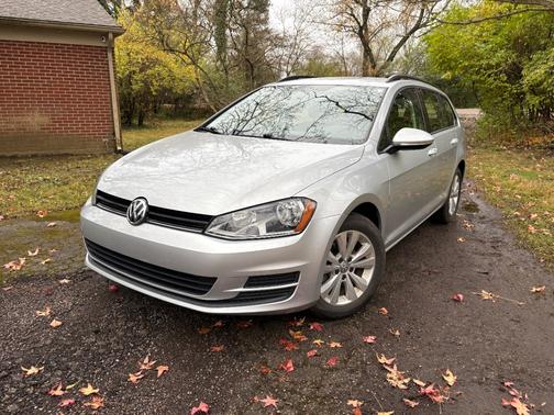 2017 Volkswagen Golf SportWagen TSI S