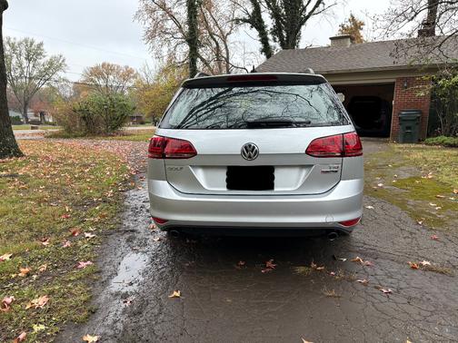 2017 Volkswagen Golf SportWagen TSI S