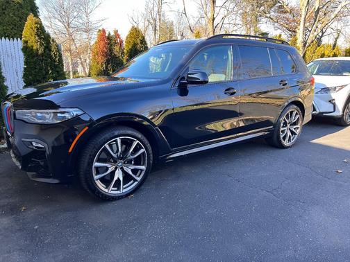 Black 2021 BMW X7 M50i