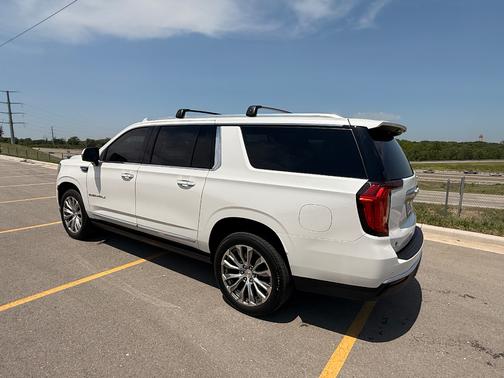White 2021 GMC Yukon XL Denali