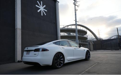 2016 Tesla Model S P90D