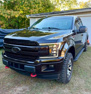 Black 2019 Ford F-150 XLT