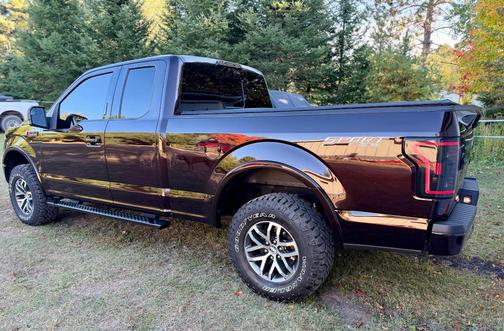 Black 2019 Ford F-150 XLT