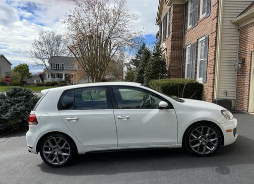 2013 Volkswagen GTI Wolfsburg Edition