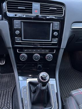 2018 Volkswagen Golf GTI 2.0T S 4-Door
