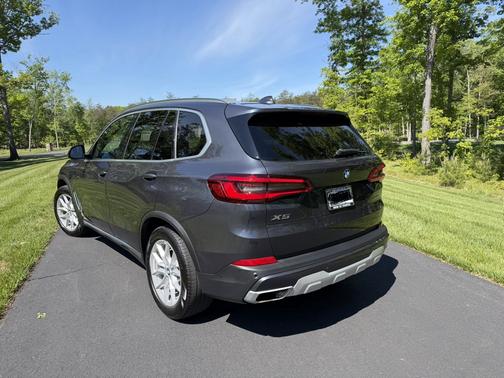 Gray 2020 BMW X5 xDrive40i