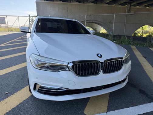 2017 BMW 540 i