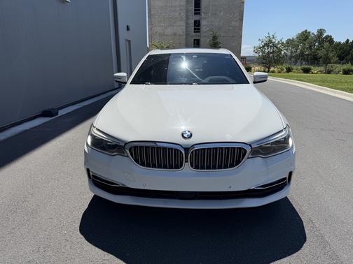 2017 BMW 540 i