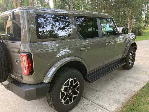 Gray 2025 Ford Bronco Outer Banks