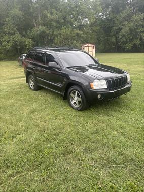Black 2007 Jeep Grand Cherokee Laredo
