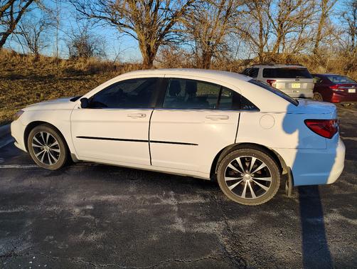 2011 Chrysler 200 S
