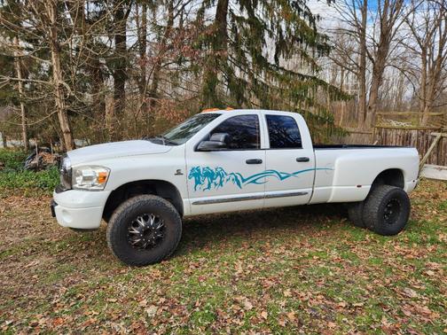2006 Dodge Ram 3500 Laramie Quad Cab DRW
