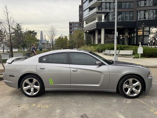 2014 Dodge Charger SE