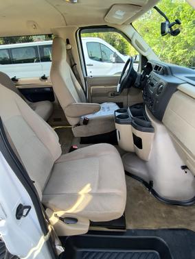 2012 Ford E350 Super Duty XLT