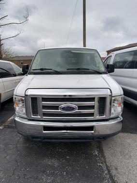 2012 Ford E350 Super Duty XLT