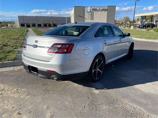 2015 Ford Taurus Limited