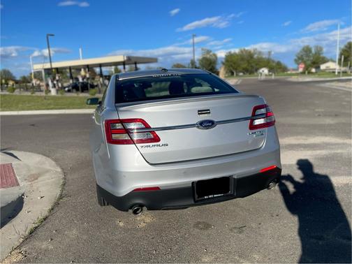 2015 Ford Taurus Limited