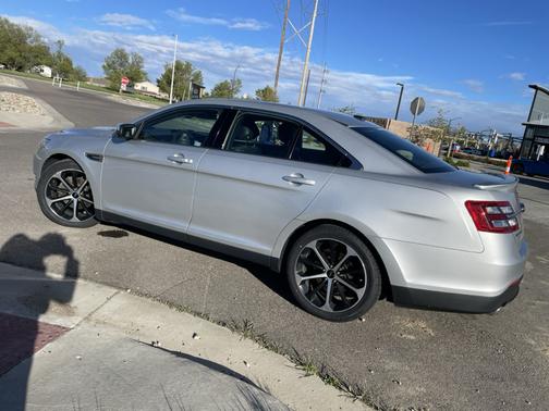 2015 Ford Taurus Limited