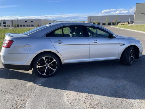 2015 Ford Taurus Limited