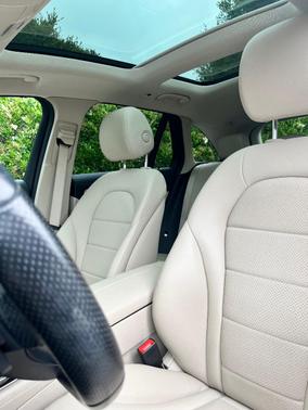 White 2016 Mercedes-Benz GLC 300 4MATIC