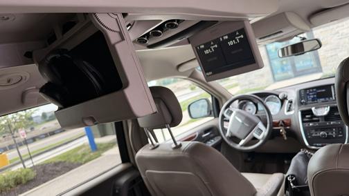 Black 2016 Chrysler Town & Country Touring