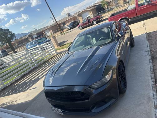 Gray 2017 Ford Mustang GT Premium