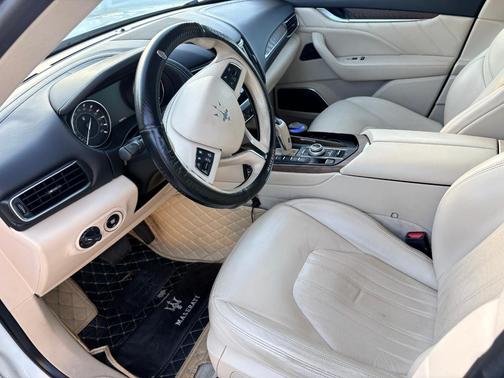 White 2022 Maserati Levante GT
