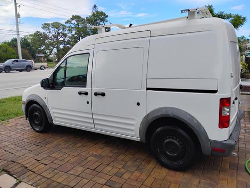 White 2013 Ford Transit Connect XL