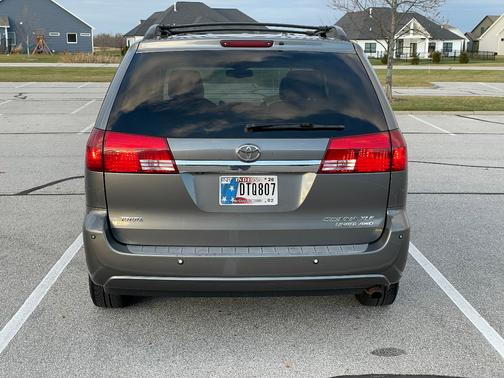 2005 Toyota Sienna XLE Limited