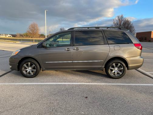 2005 Toyota Sienna XLE Limited