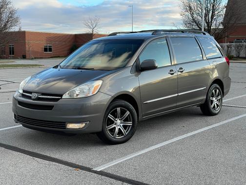2005 Toyota Sienna XLE Limited