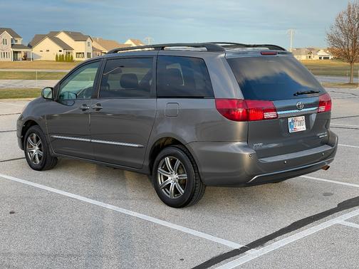 2005 Toyota Sienna XLE Limited