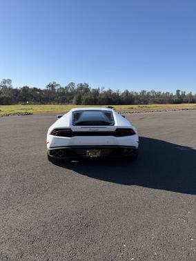 2016 Lamborghini Huracan LP610-4