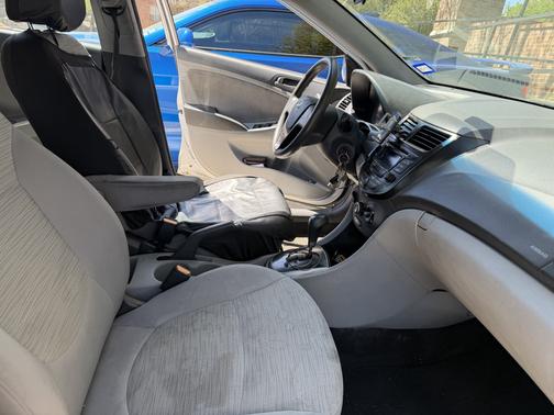 Silver 2017 Hyundai Accent SE