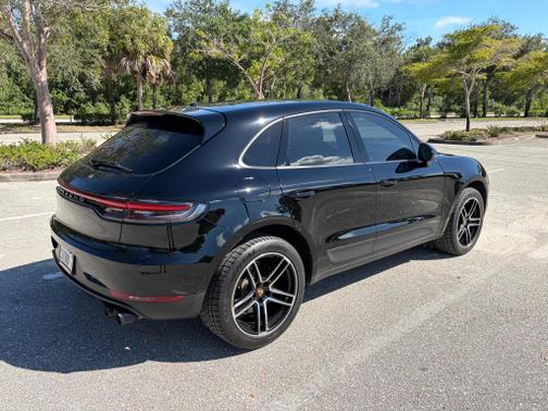 2021 Porsche Macan Macan
