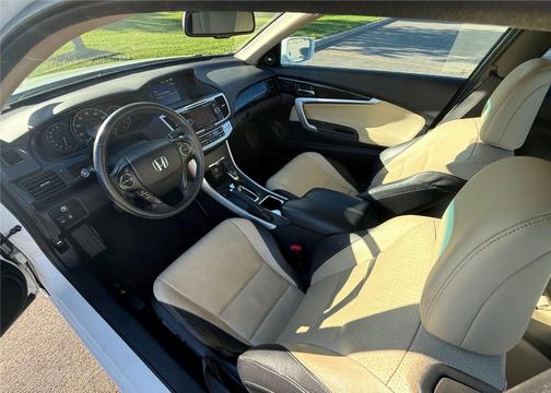 White 2015 Honda Accord EX-L