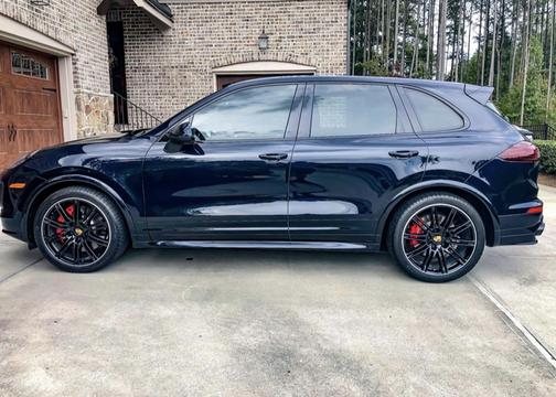 2018 Porsche Cayenne Cayenne GTS